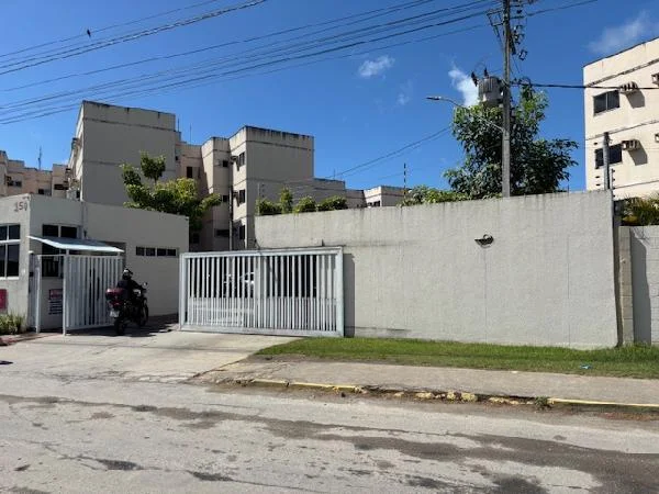 Apartamento - 2 Quartos - Sao Lourenco da Mata - Ocupado — foto 2