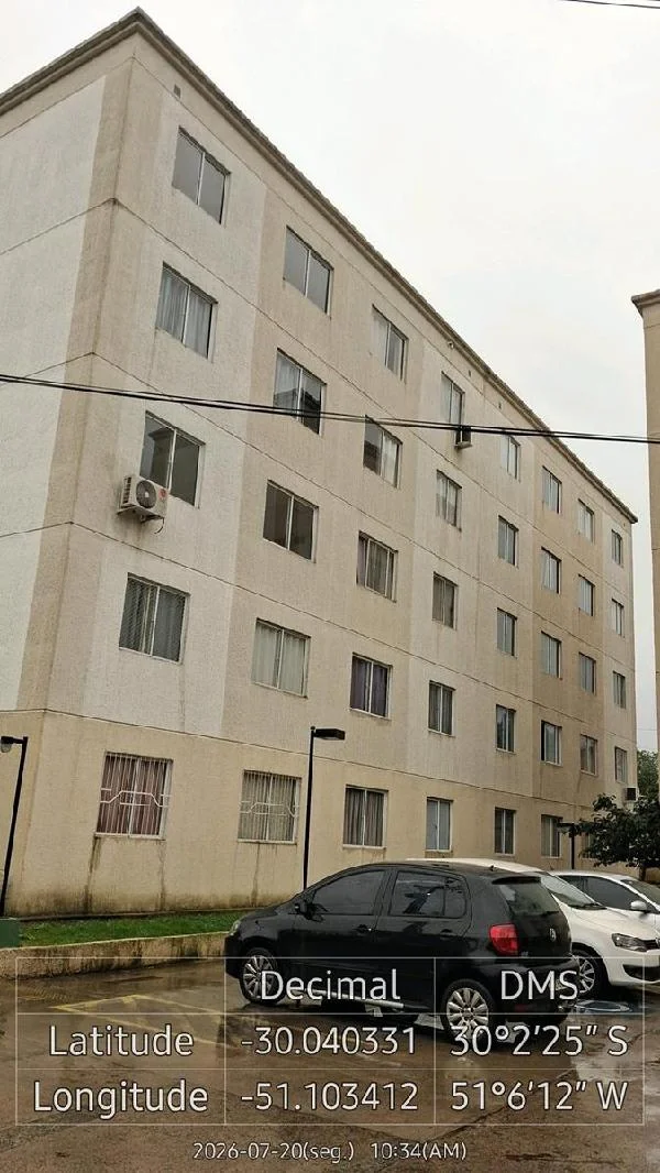 Apartamento - 2 Quartos - Porto Alegre - Ocupado — foto 2