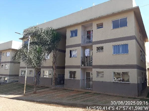 Apartamento - 2 Quartos - Cidade Ocidental - Desocupado — foto 2