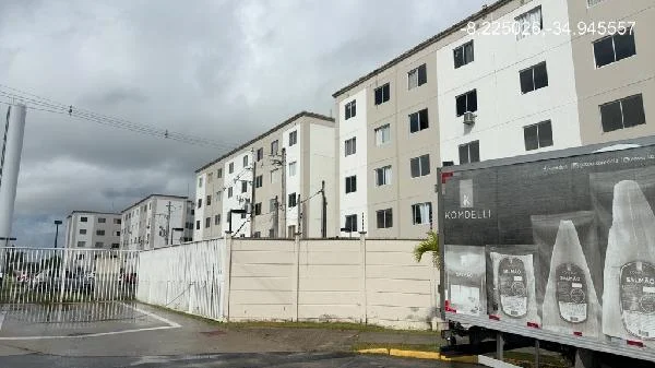 Apartamento - 2 Quartos - Jaboatao dos Guararapes - Ocupado — foto 2