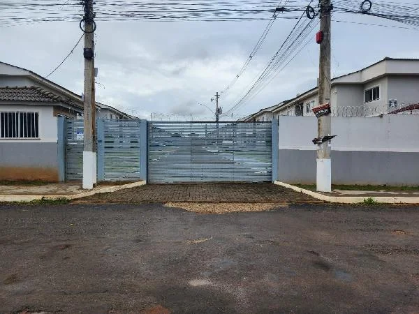 Apartamento - 2 Quartos - Valparaiso de Goias - Ocupado — foto 2
