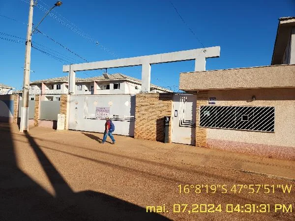 Apartamento - 2 Quartos - Valparaiso de Goias - Ocupado — foto 2