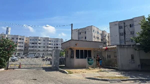 Apartamento - 2 Quartos - São Gonçalo - Ocupado — foto 2