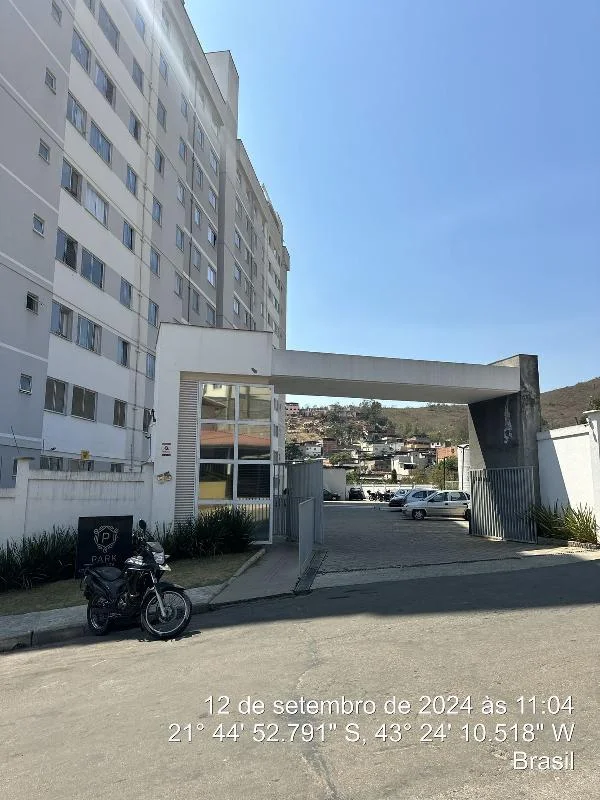 Apartamento - 2 Quartos - Juiz de Fora - Desocupado — foto 2