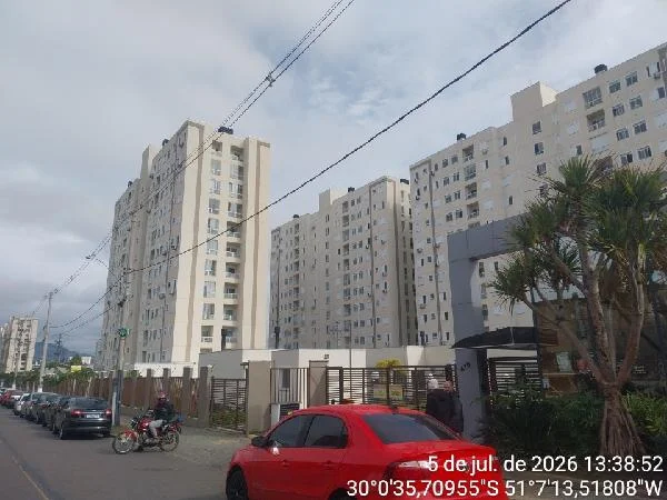 Apartamento - 2 Quartos - Porto Alegre - Ocupado — foto 2