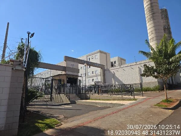 Apartamento - 2 Quartos - Uberlândia - Ocupado — foto 2