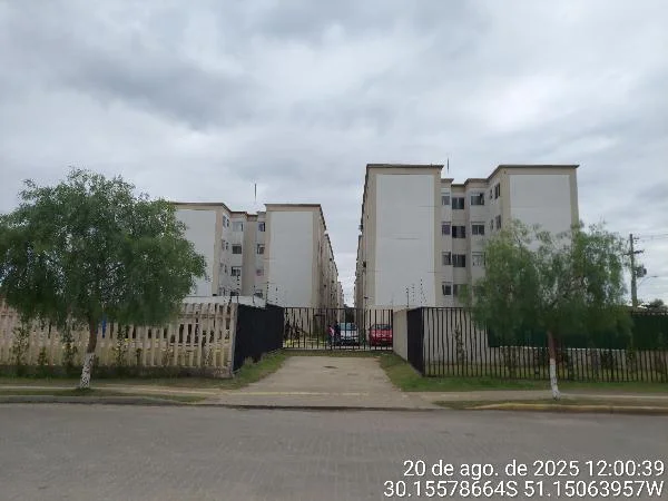 Apartamento - 2 Quartos - Porto Alegre - Ocupado — foto 2