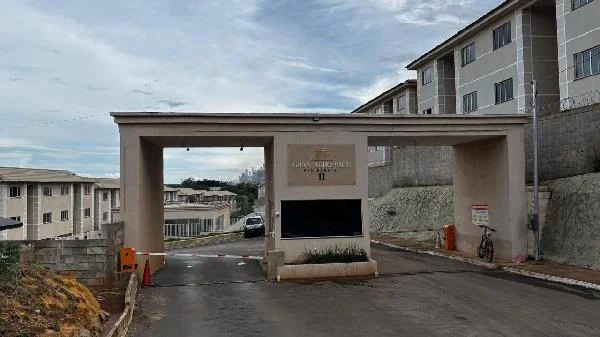 Apartamento - 2 Quartos - Luziania - Ocupado — foto 2