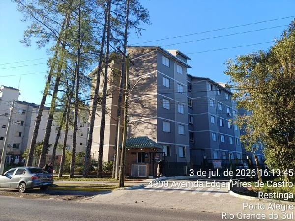 Apartamento - 2 Quartos - Porto Alegre - Ocupado — foto 2
