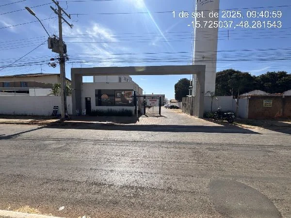 Apartamento - 2 Quartos - Aguas Lindas de Goias - Desocupado — foto 2