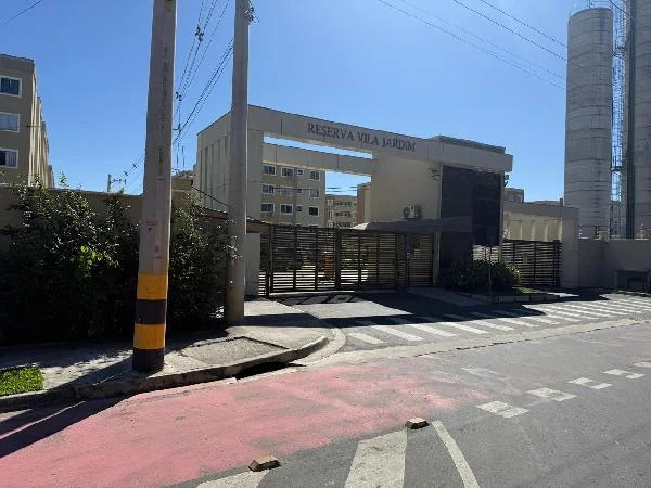 Apartamento - 2 Quartos - Resende - Desocupado — foto 2