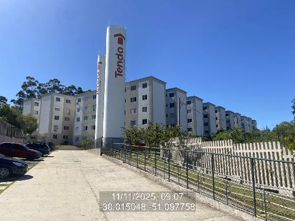 Apartamento - 2 Quartos - Porto Alegre - Desocupado — foto 2
