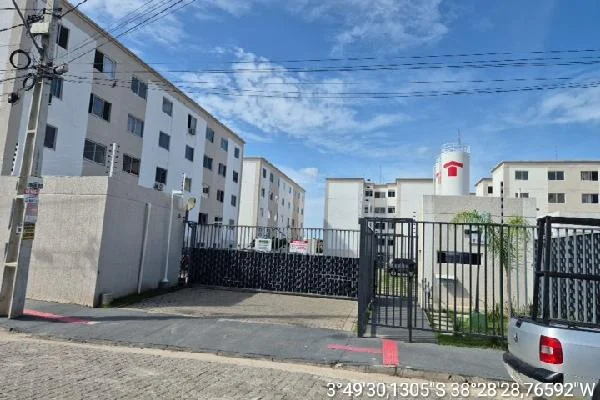 Apartamento - 2 Quartos - Fortaleza - Ocupado — foto 2