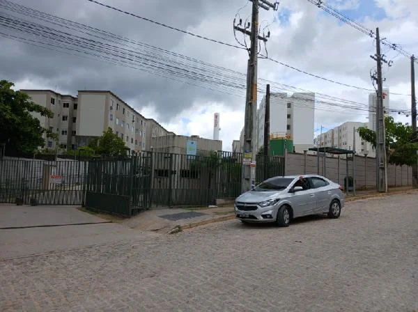 Apartamento - 2 Quartos - Camaragibe - Ocupado — foto 2