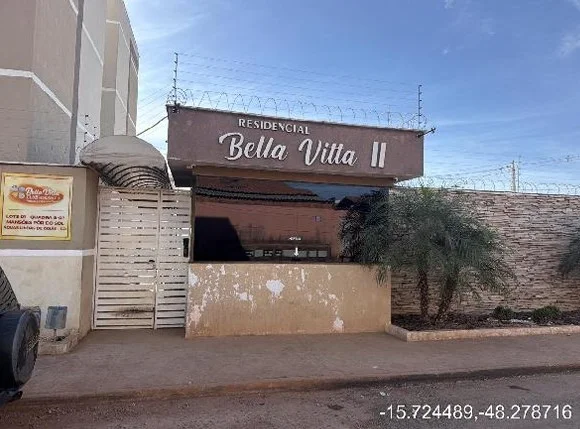 Apartamento - 2 Quartos - Aguas Lindas de Goias - Ocupado — foto 2