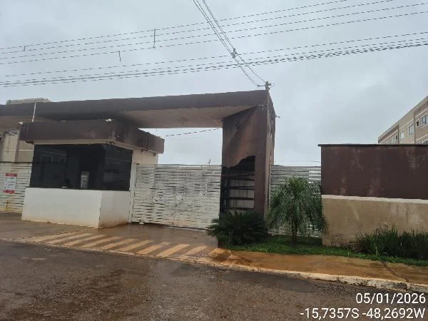 Apartamento - 2 Quartos - Aguas Lindas de Goias - Ocupado — foto 2