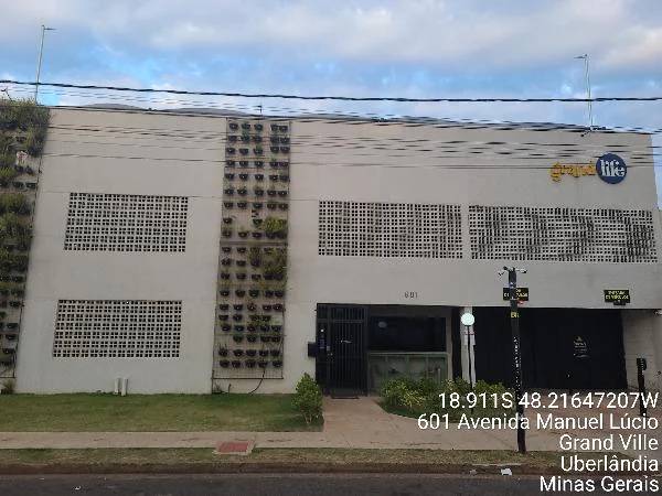 Apartamento - 2 Quartos - Uberlândia - Ocupado — foto 2