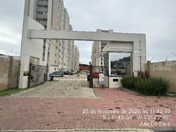 Apartamento - 2 Quartos - Juiz de Fora - Desocupado — foto 2