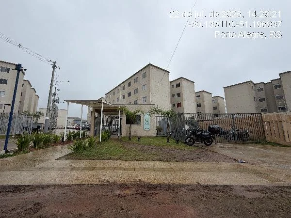 Apartamento - 2 Quartos - Porto Alegre - Ocupado — foto 2