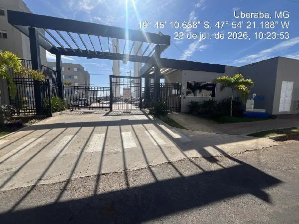 Apartamento - 2 Quartos - Uberaba - Desocupado — foto 2
