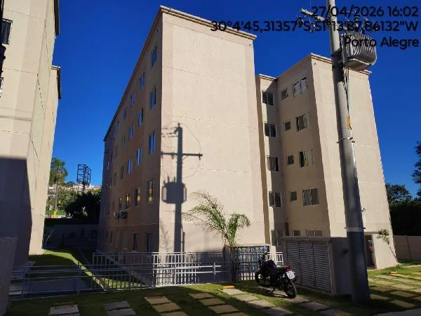 Apartamento - 2 Quartos - Porto Alegre - Ocupado — foto 2