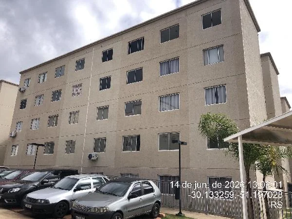 Apartamento - 2 Quartos - Porto Alegre - Ocupado — foto 2