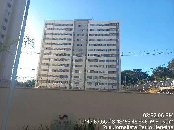 Apartamento - 2 Quartos - Belo Horizonte - Desocupado — foto 2