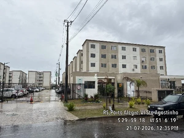 Apartamento - 2 Quartos - Porto Alegre - Ocupado — foto 2