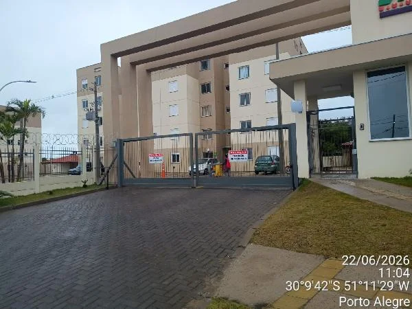 Apartamento - 2 Quartos - Porto Alegre - Ocupado — foto 2