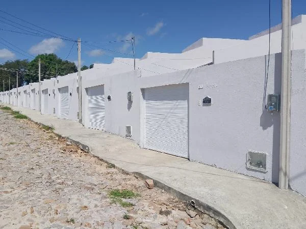 Casa - 2 Quartos - Horizonte - Ocupado