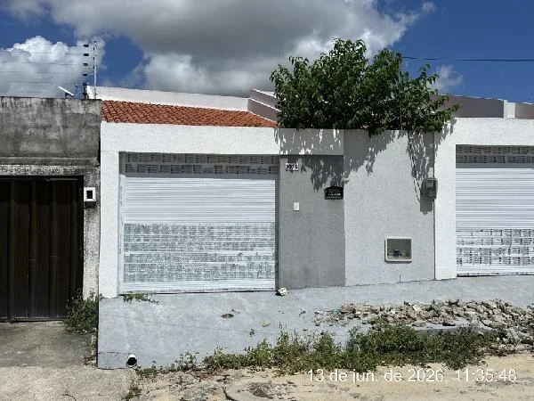 Casa - 2 Quartos - Horizonte - Ocupado