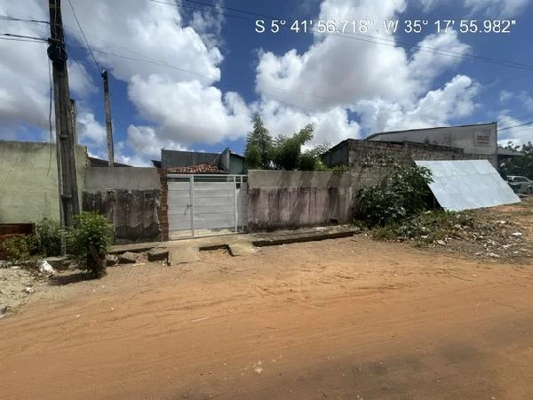 Casa - 2 Quartos - Extremoz - Ocupado