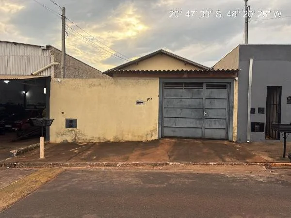 Casa - 2 Quartos - Terra Roxa - Ocupado