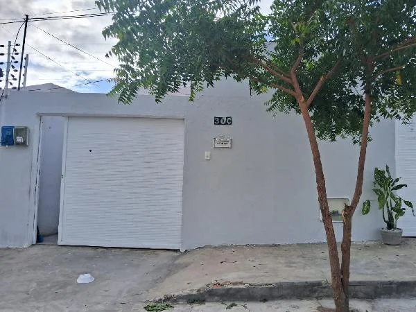 Casa - 2 Quartos - Horizonte - Ocupado