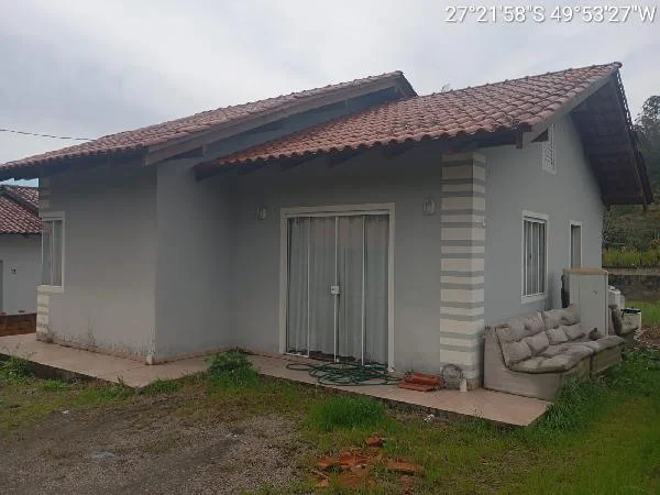 Casa - 2 Quartos - Braço do Trombudo - Ocupado