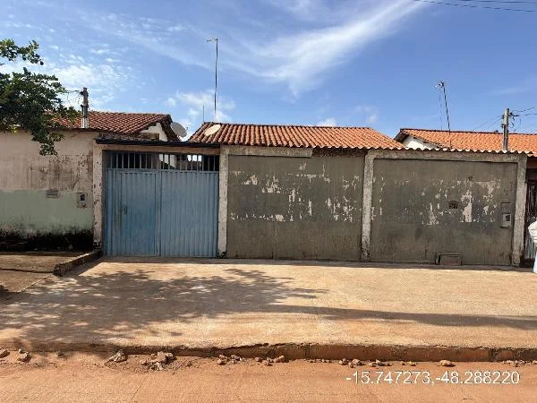 Casa - 3 Quartos - Aguas Lindas de Goias - Ocupado